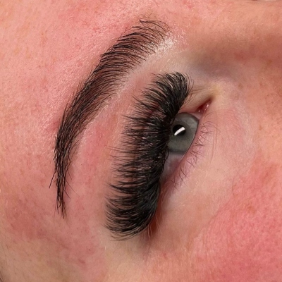 Mega Volume Lash Extensions