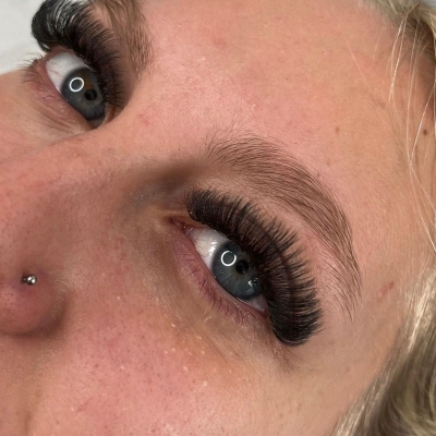 Mega Volume Lash Extensions