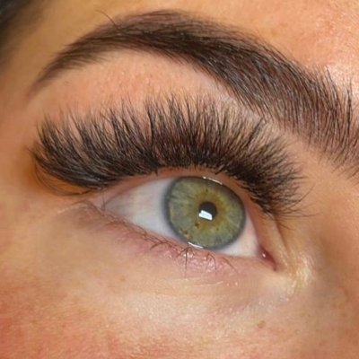 Russian Lash Extensions